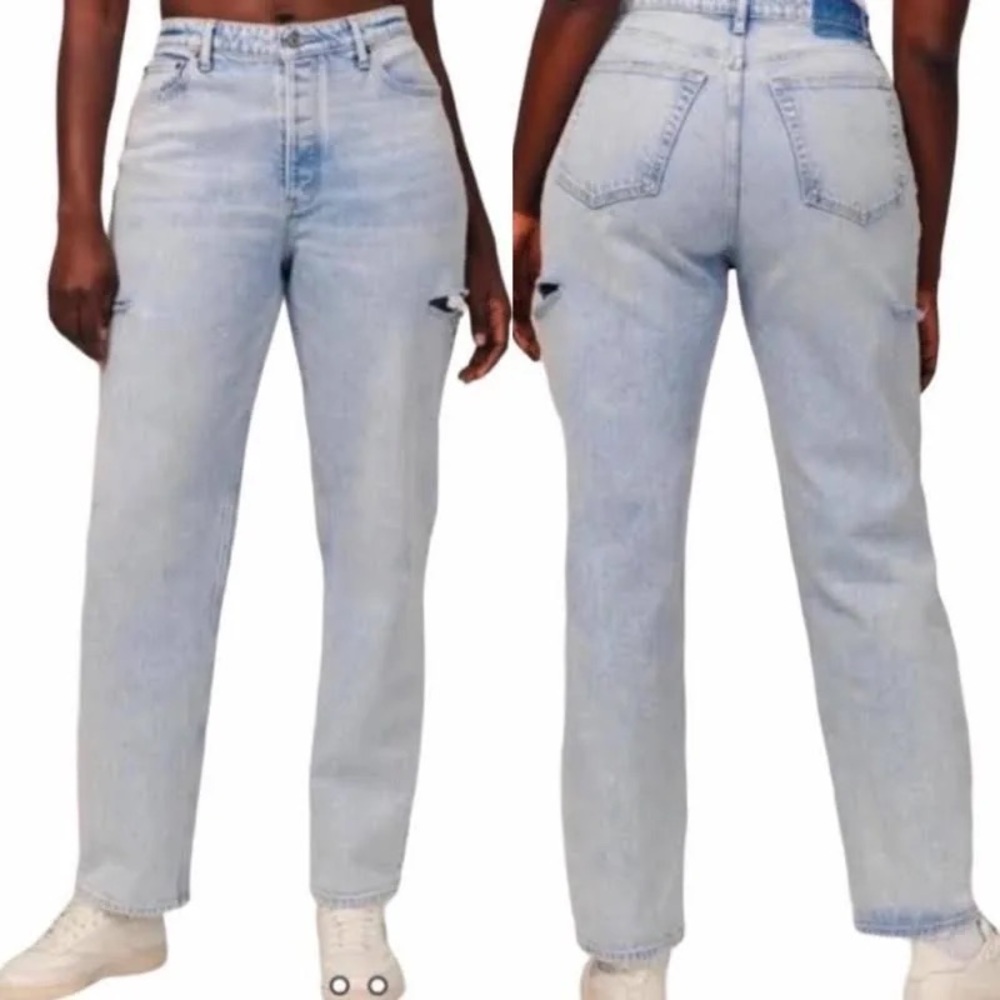 Abercrombie & fitch the dad high rise medium wash jean with slit. Size 34/18